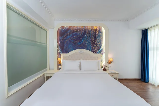 Superior, Queen Bed, Isena Nha Trang Hotel 3/10