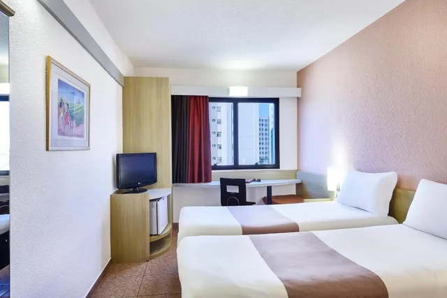 غرفة قياسية بسريرين منفصلين، Ibis Taubate 2/4
