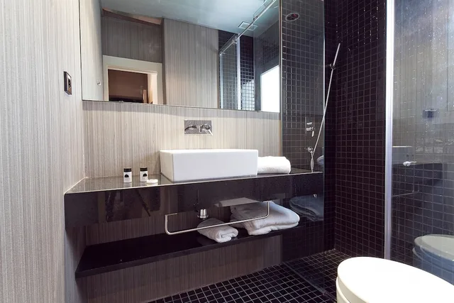 غرفة قياسية ثلاثية، Cosy Rooms Embajador 3/3