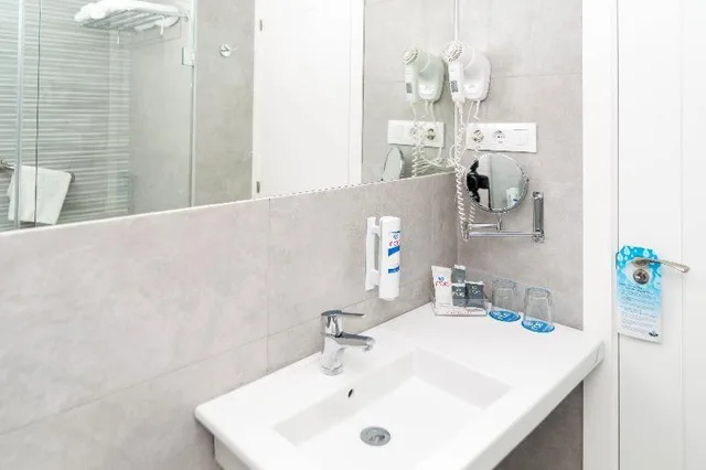 غرفة، Hotel Costa Malaga (Adults Recommended) by Pierre & Vacances 3/4