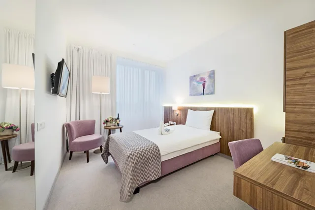 غرفة مفردة، Garden Hill 3/9