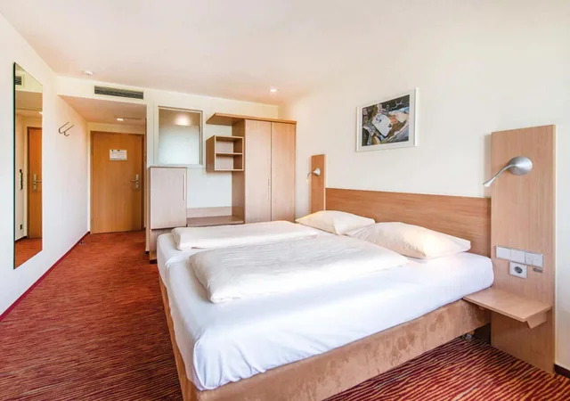 Room, Double Bed, River View, Top Cityline Diehl S Hotel Koblenz 3/5