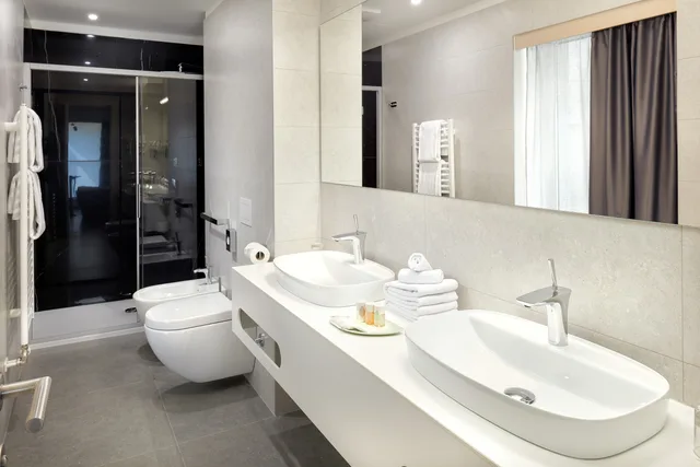 جناح فاخر، Hotel Salona Palace 2/2