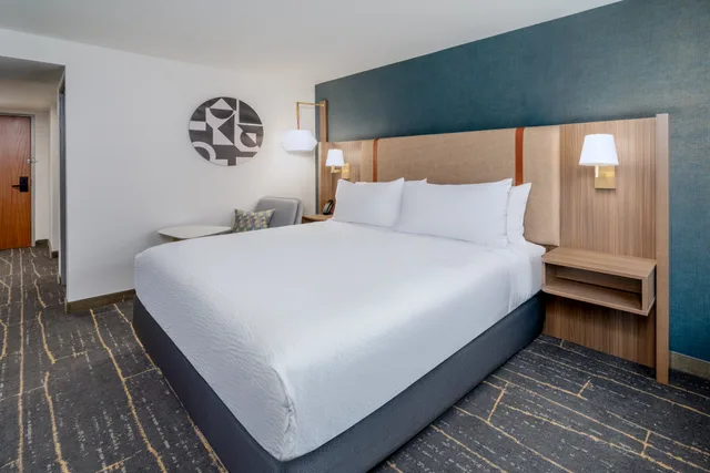 غرفة قياسية بسرير كينج، Holiday Inn Friso by IHG 1/2