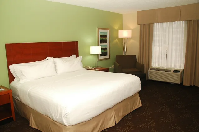 غرفة قياسية بسرير كوين لذوي الإعاقة، Holiday Inn Express Hotel And Suites Birmingham Irondale East 2/10