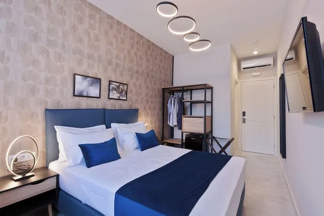 غرفة سوبيريور ثلاثية بسريرين منفصلين مع أريكة، Trendy by Athens Prime Hotels 1/10