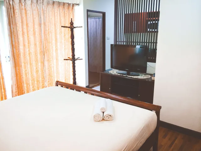 غرفة ديلوكس بسرير كينج، Kanavera Sriracha Hotel and Serviced Apartment 2/5
