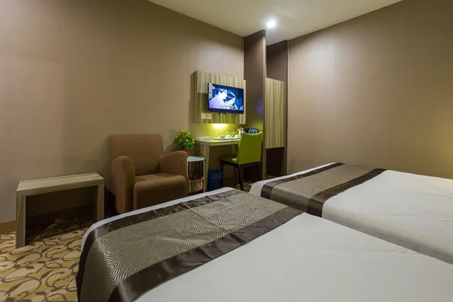 غرفة ثلاثية بسرير كوين وسرير فردي، Ls Hotel 2/3