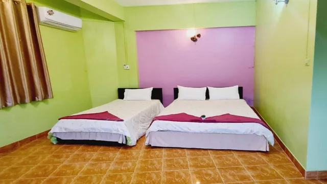 غرفة ثلاثية، Royal Land Mae Klong Hotel 2/10