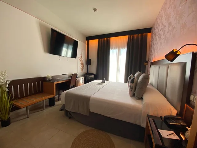 غرفة بسرير مزدوج بإطلالة على البحر، On Hotels Aleta Room 1/7