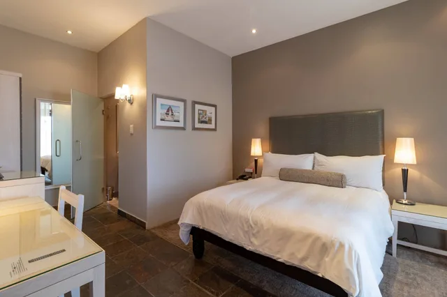 غرفة قياسية بسرير كوين، Protea Hotel By Marriott Mossel Bay 3/10