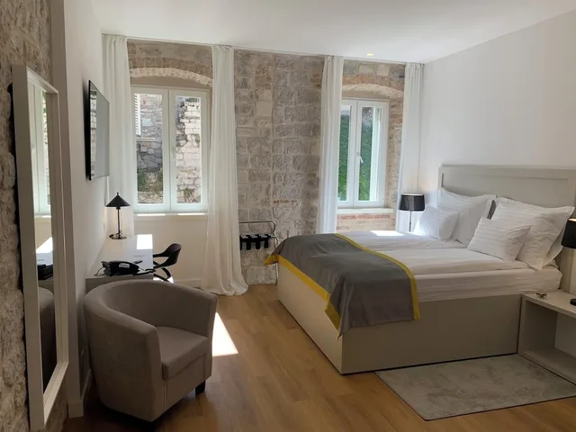 Tower, Deluxe, Suite, King Bed, Sofa، Priuli Heritage Suites 1/3