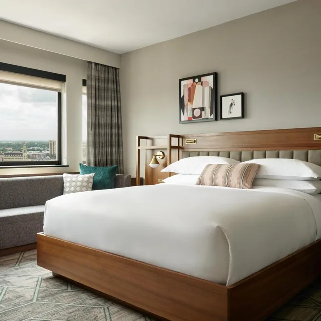 غرفة ديلوكس بسرير كينج لذوي الإعاقة، InterContinental San Antonio Riverwalk 3/10