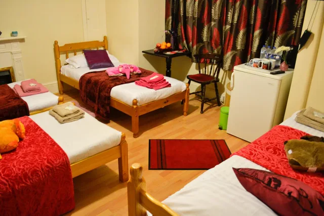 غرفة رباعية بحمام خاص، City London Hotel 6/8