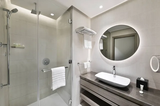 Standard, King Bed, Courtyard By Marriott Al Barsha Dubai 7/9