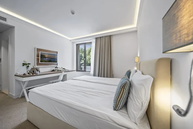 غرفة قياسية بسريرين منفصلين بإطلالة على المتنزه، HVD Hotel Nympha Riviera Holiday Club Adults Only 18 4/8