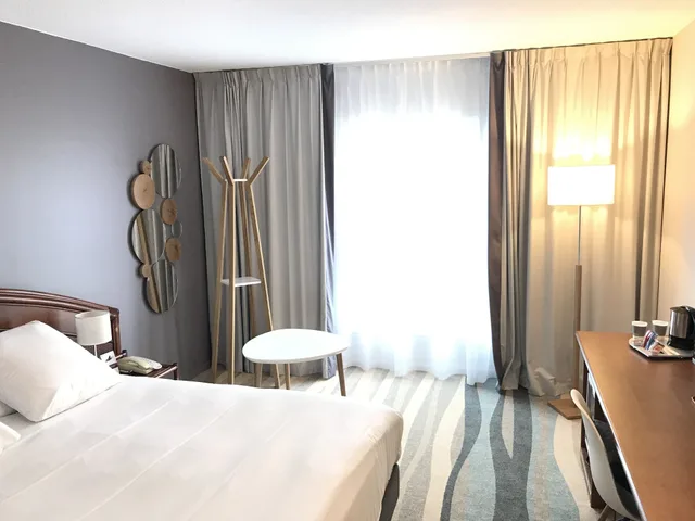 Standard, Double Bed, Mercure Antibes Sophia Antipolis Hotel 8/10