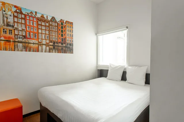 غرفة ثلاثية لذوي الإعاقة، easyHotel Amsterdam City Centre 4/10