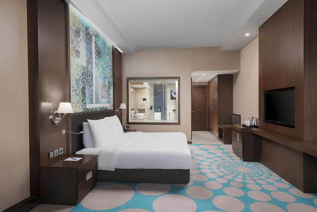 غرفة تنفيذية بسرير كينج، RADISSON BLU HOTEL, SOHAR 7/10