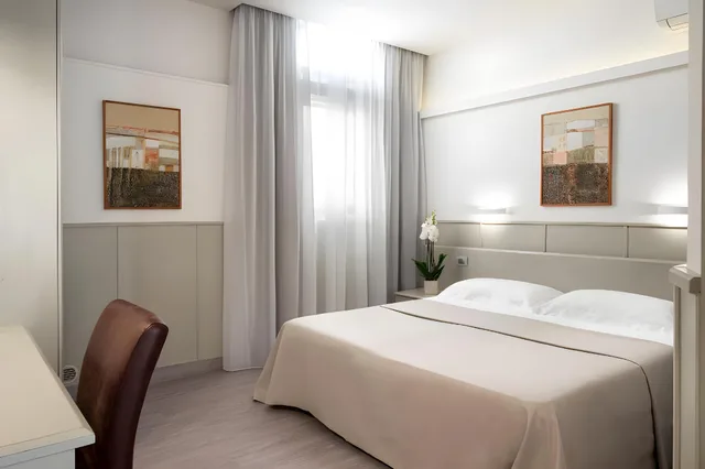 غرفة كلاسيكية بسريرين مزدوجين، Hotel Grifone Firenze 1/1