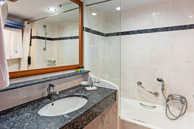 Standard, Double Bed, Partial Sea View, Sofa, Hydramis Palace 4/4