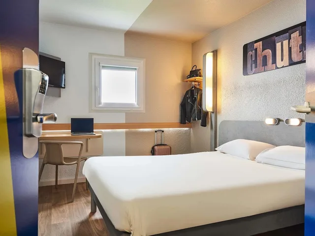 غرفة بسرير مزدوج، Ibis Budget Versailles Chateau Saint Cyr 1/4