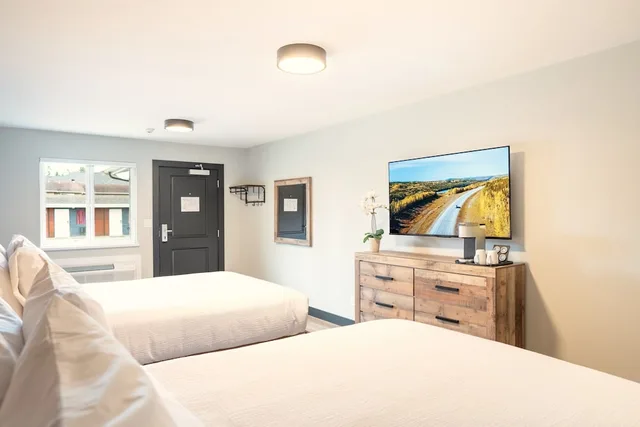 غرفة بريميوم بسريرين كوين، Alpine Inn Abbotsford 10/10