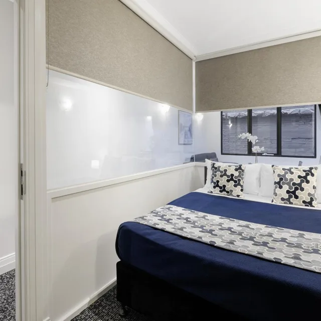 West, Executive, Double Bed، Great Southern Hotel Melbourne 1/2