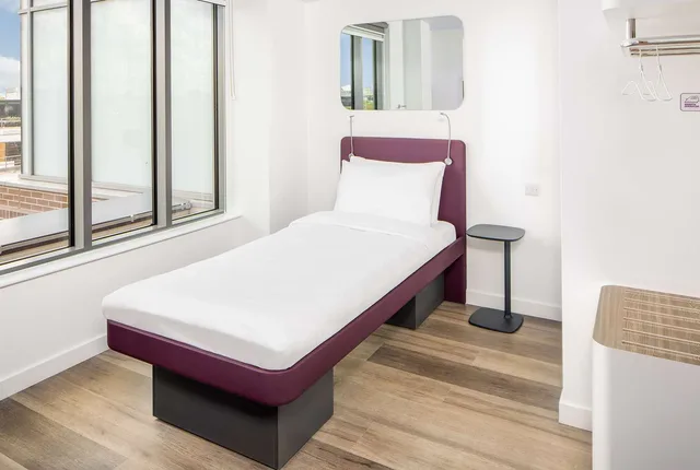 غرفة قياسية مفردة، YOTEL London City, Select by Hilton 1/2