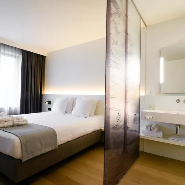 غرفة بسرير مزدوج أو سريرين منفصلين، R hotel experiences 2/5