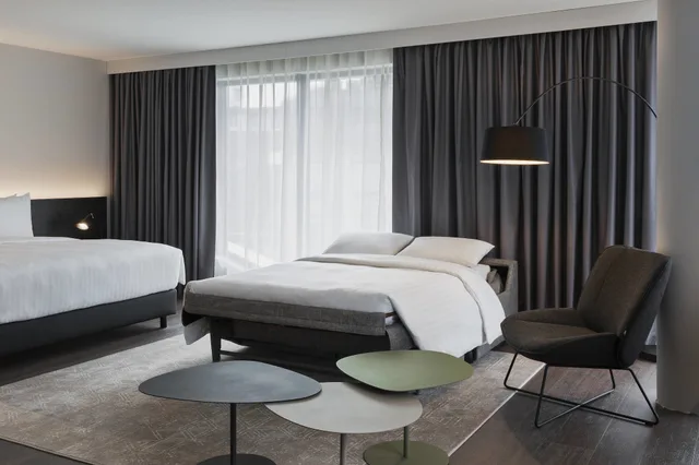 استوديو سوبيريور بسرير كينج بإطلالة على المدينة مع أريكة، Residence Inn Frankfurt City Center 2/8