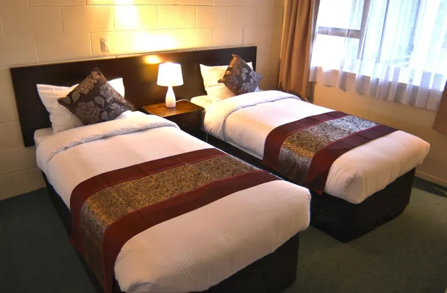 جناح عائلي بسرير كوين وسريرين منفصلين، Barcelona Motel 2/2