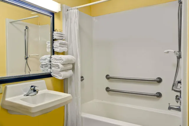 غرفة قياسية بسريرين كوين، Baymont By Wyndham Washington Court House 7/7