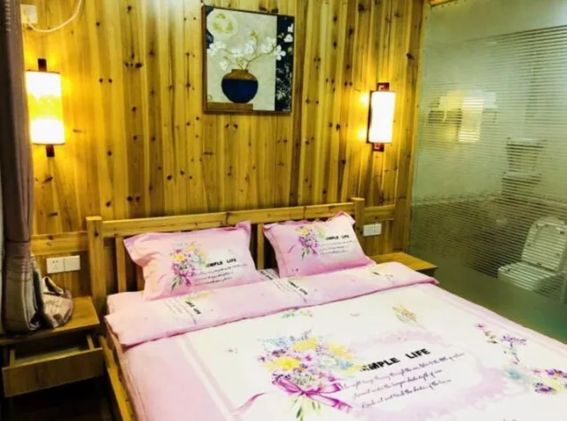 غرفة سوبيريور بسرير كوين، Zhangjiajie Yunqi Inn 1/1