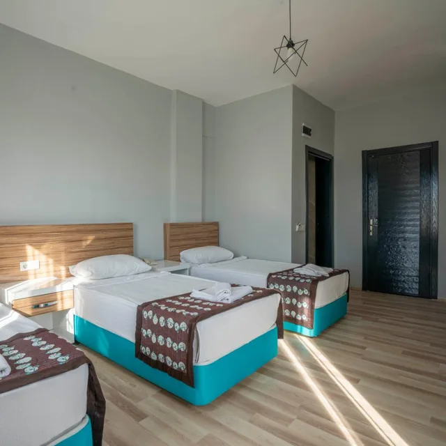 غرفة ثلاثية بشرفة، Aslan Corner Hotel 2/10