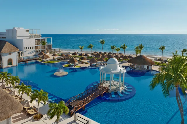 غرفة ديلوكس بسرير مزدوج أو سريرين منفصلين، Dreams Sapphire Resort And Spa 1/1