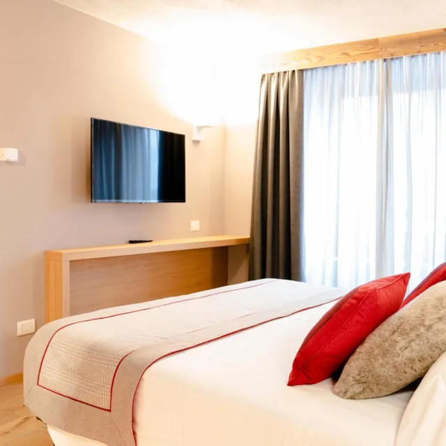 جناح، Hotel Excelsior Planet 2/5