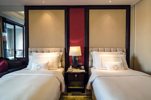 Ultimate, Premier, Twin Beds, THE TRANS RESORT BALI 2/6