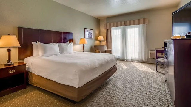 غرفة قياسية بسريرين كوين لذوي الإعاقة، Best Western Plus Bayshore Inn 3/7