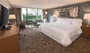 غرفة، Crowne Plaza Toronto – North York 1/2