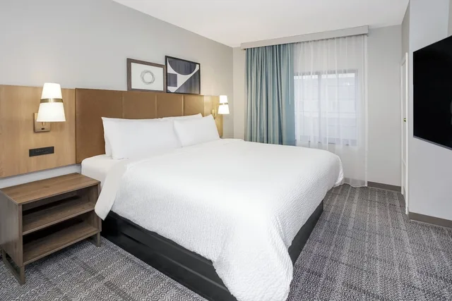 جناح بسرير كينج بغرفة نوم واحدة بمطبخ، Staybridge Suites Williamsville Buffalo by IHG 2/9