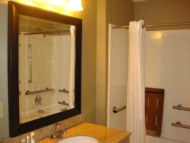 جناح بسرير كينج بغرفة نوم واحدة لذوي الإعاقة، Country Inn Suites By Radisson Norcross Ga 3/3