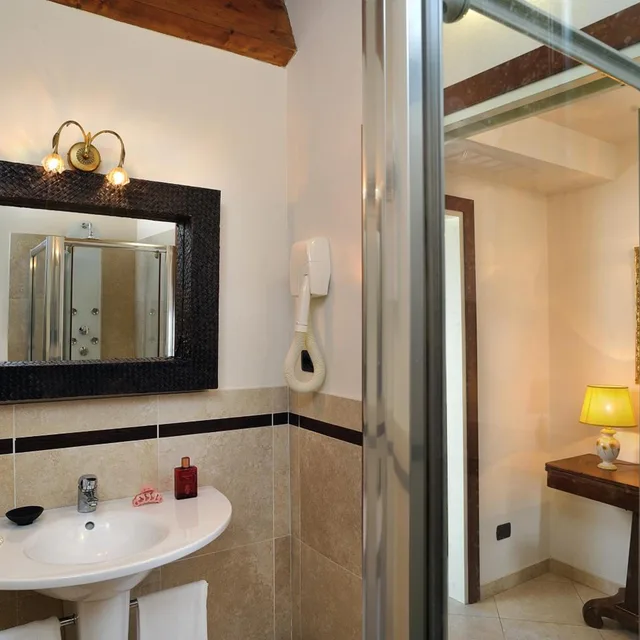 غرفة بسرير مزدوج أو سريرين منفصلين، Hotel Bridge 9/10