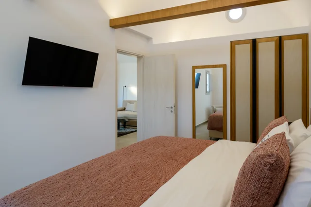 Senior, Suite, Sea View, Outdoor Jetted Tub، Safrani Suites 3/9