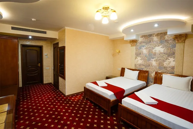 غرفة فاخرة بسريرين منفصلين، Salut Hotel Almaty 1/3