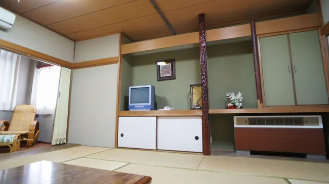 غرفة عصرية تقليدية بأرضية تاتامي، Ryokan Hakuhou 1/3
