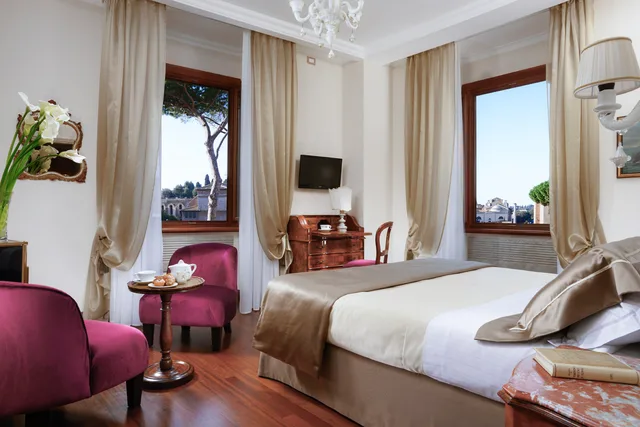 غرفة ديلوكس بسرير مزدوج بإطلالة، Forum Hotel Rome 4/10