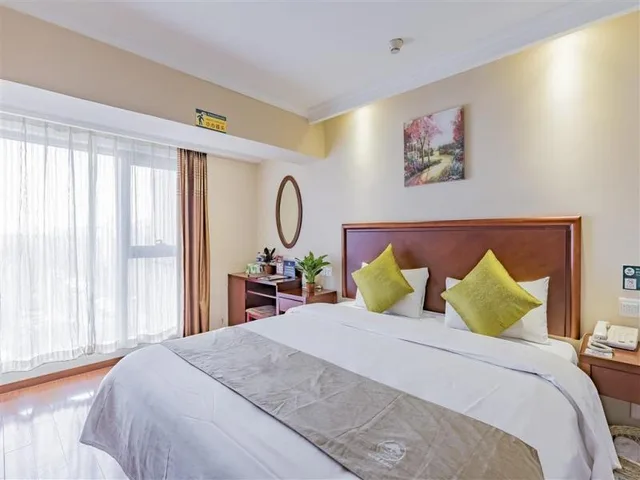 Room, Queen Bed, GreenTree Inn Beijing Changping District North China Electric Power University Business Hotel 1/4