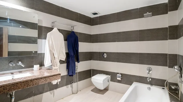 Executive, 2 Queen Beds, NIRANJANA HOTEL 3/4