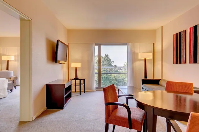جناح جونيور بسرير كينج، SHERATON SALTA HOTEL 6/8
